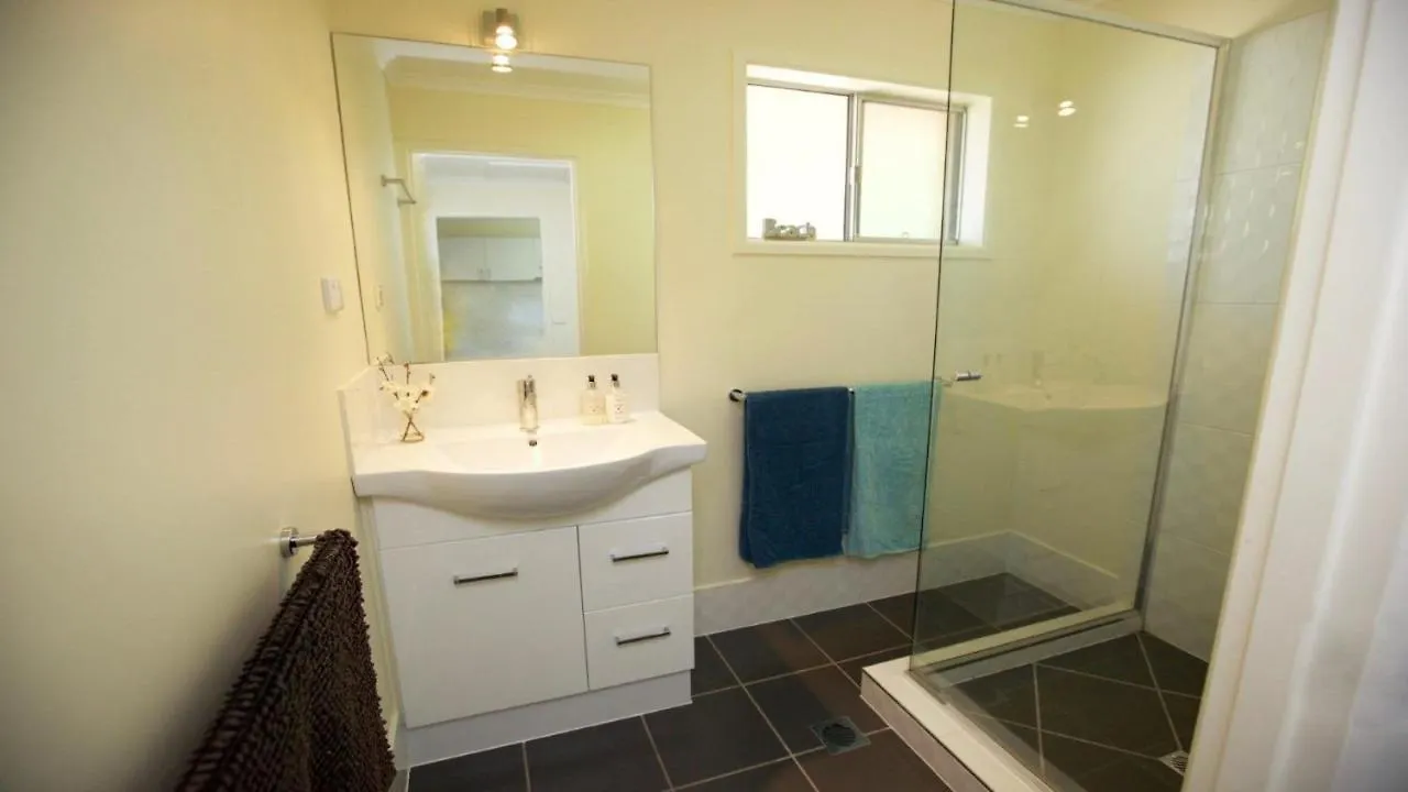 Vakantiehuis 21 Cooroora Street Dicky Beach Qld Caloundra